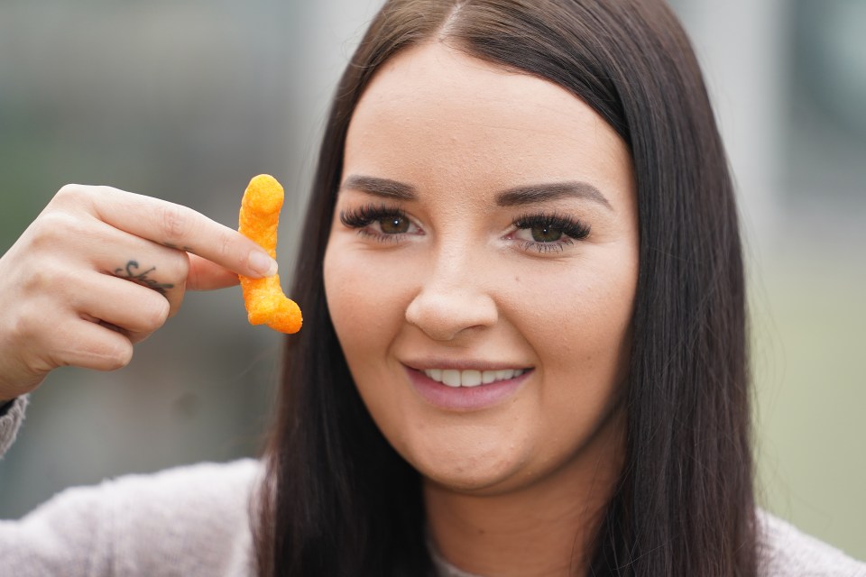 The admin assistant opened a £1.25 bag of the Flamin’ Hot Wotsits Giants during a break at work