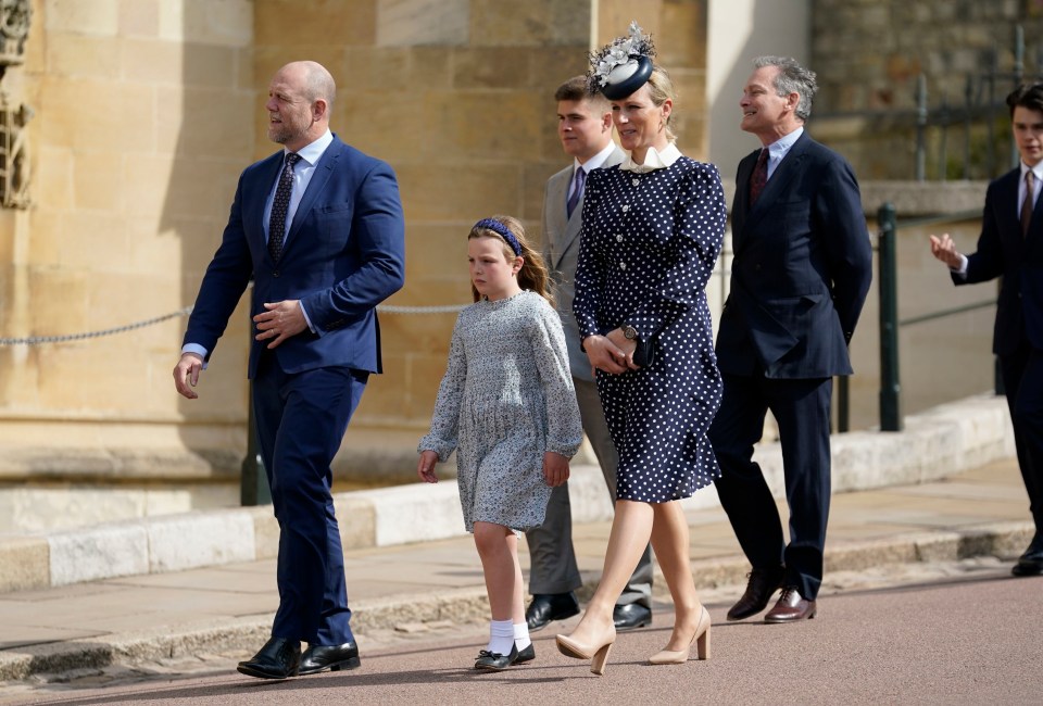 Zara looked stunning in a polka dot navy dress