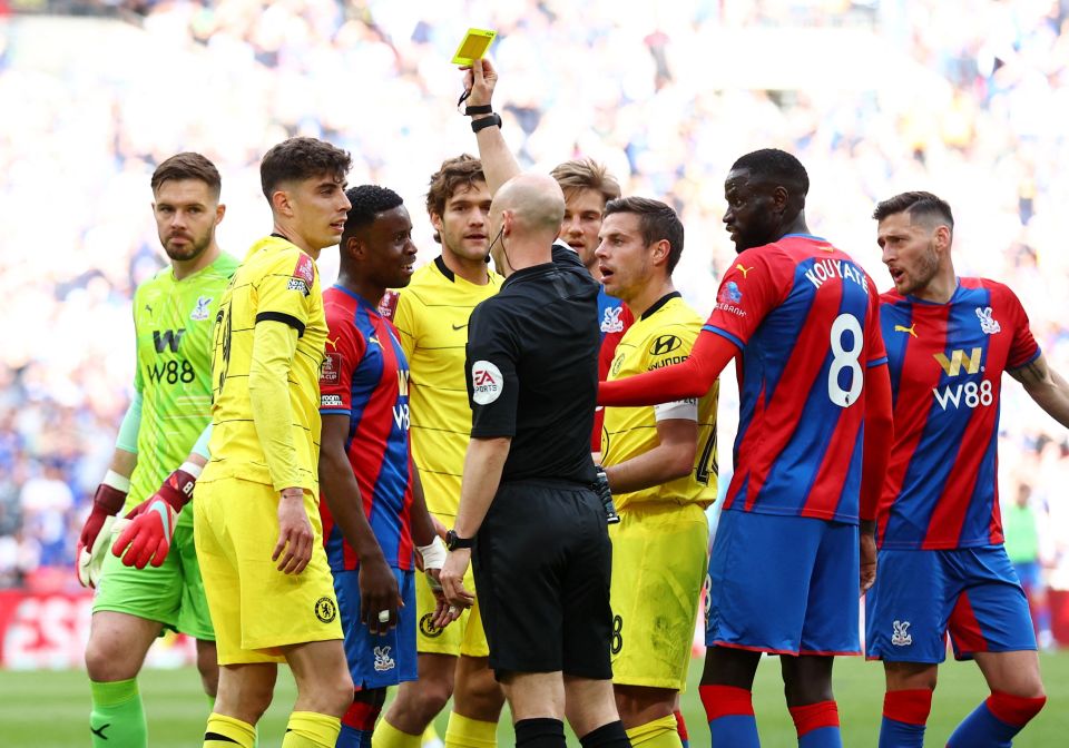 Fans were left fuming as a loud hissing sound could be heard over the pre-match punditry ahead of Chelsea's FA Cup semi-final clash with Crystal Palace