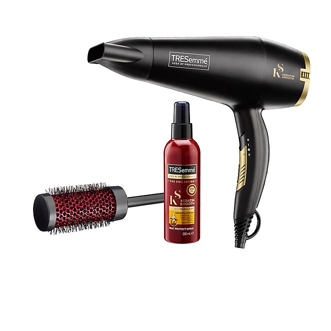 Save £5 on the TRESemme 5542PU Salon volume blow-dry set