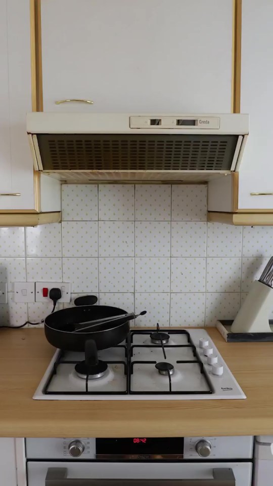 Kitchen cupboards don't need to be replaced to look modern