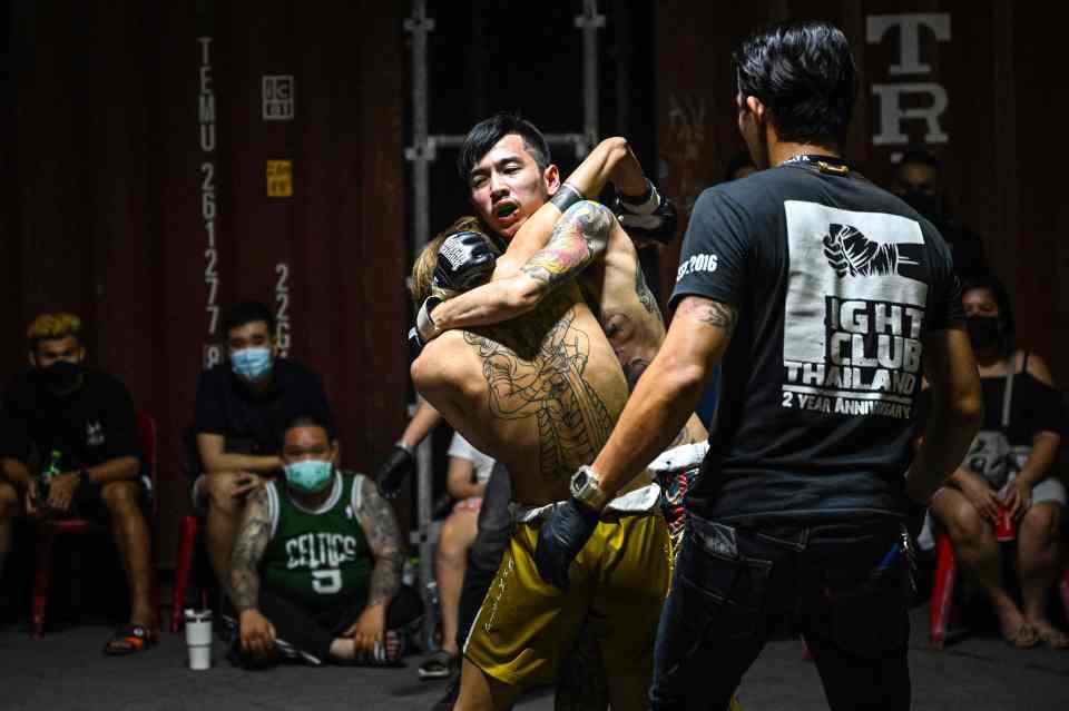 Combatants in Thailand's brutal underground 'fight clubs'