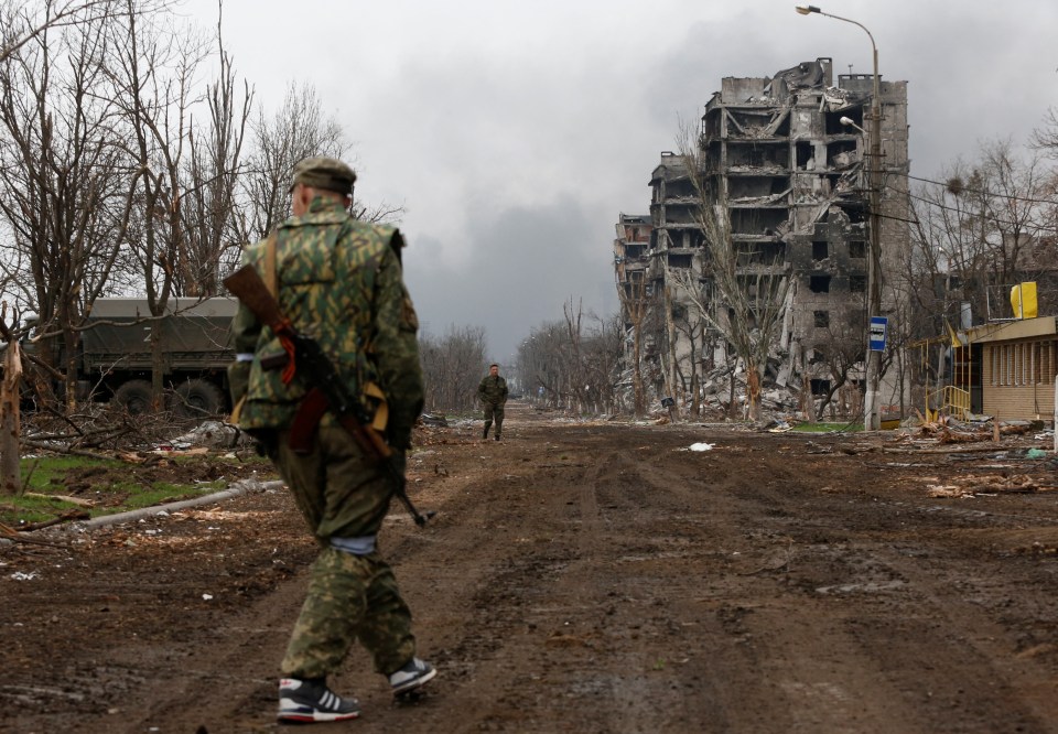 Russian troops have trapped battle-hardened Ukrainians in two pockets