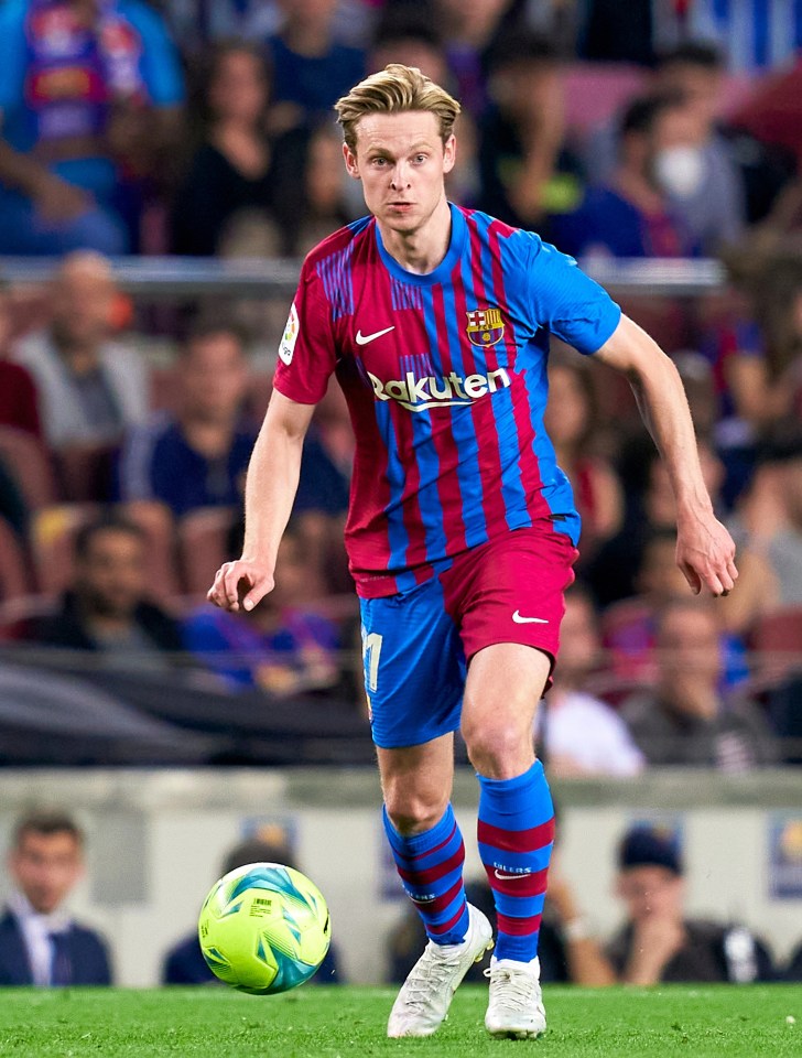 Frenkie De Jong has moved closer to joining Manchester United from Barcelona