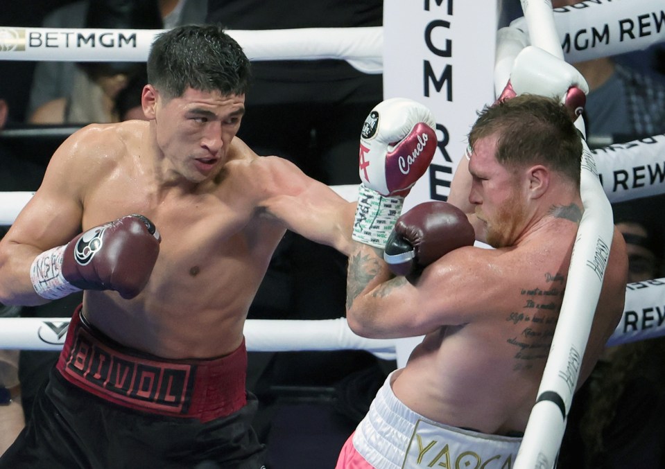 The Mexican will go into the fight on the back of a decision defeat to Dmitry Bivol