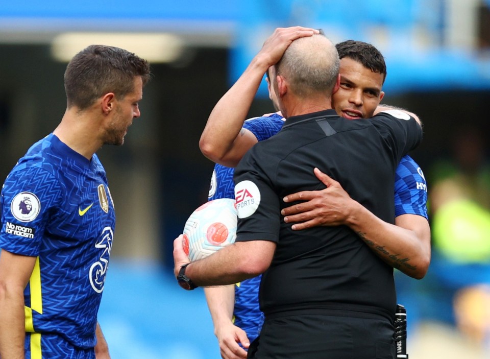 Chelsea and Watford players congratulated Dean on his final outing