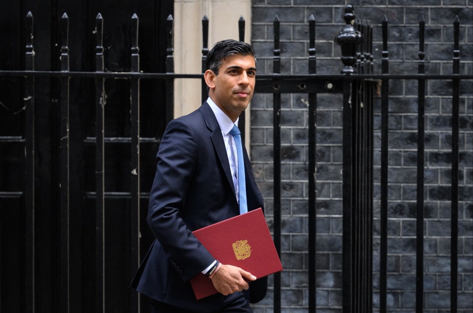 Rishi Sunak has confirmed a £400 cut to energy bills