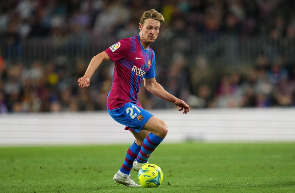 Frenkie de Jong is linked with a move to Man City