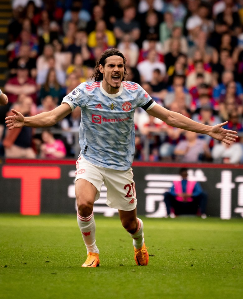 Cavani's deal expires this summer and will leave Man Utd for free