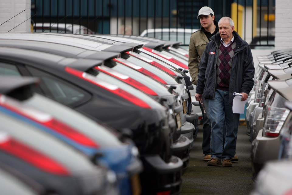 Costly mistakes could set you back £100s when trying to sell your motor