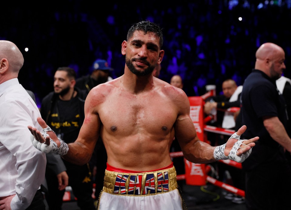 Kell Brook beat Amir Khan in their grudge match