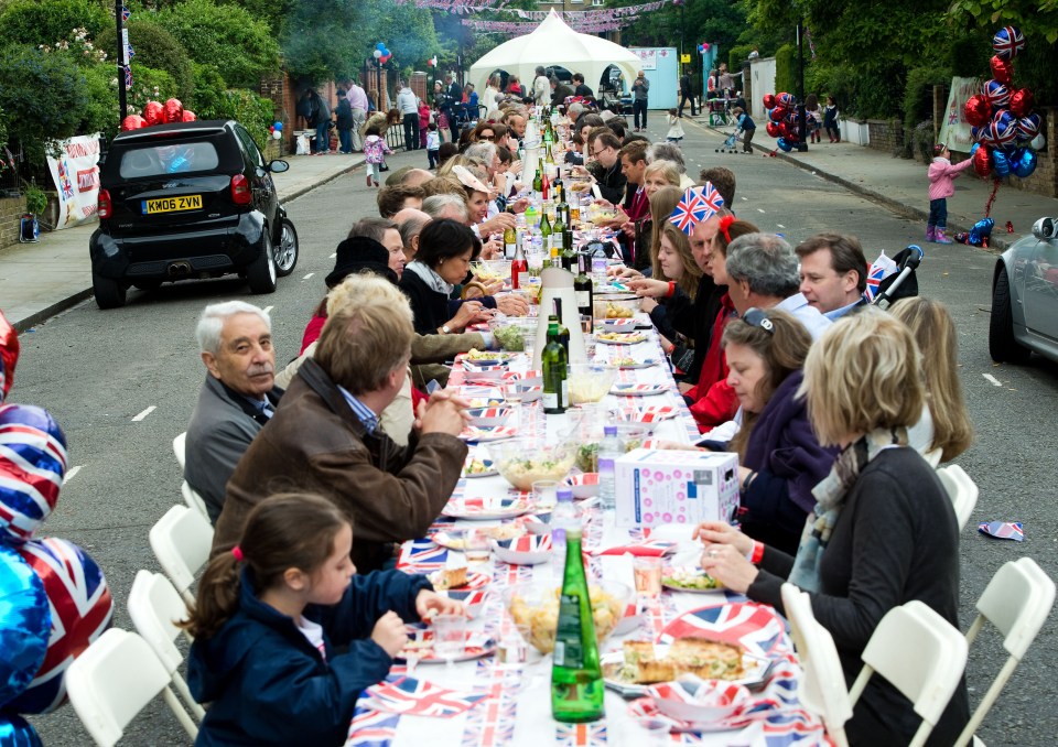 Londoners celebrate the Queen's Diamond Jubilee on June 4, 2012