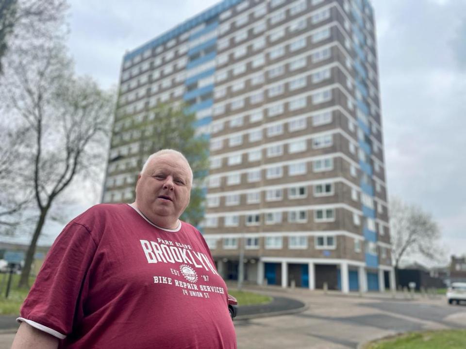 Residents of a Hull tower block say they felt like 'prisoners in their own homes' after the only working lift broke