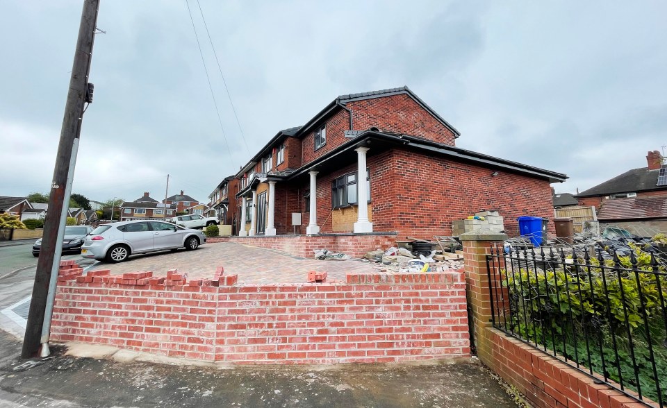 The council has given the homeowner a nine-month ultimatum