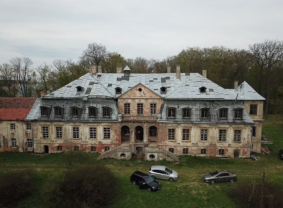 Treasure hunters have been digging at the Minkowskie palace in Poland