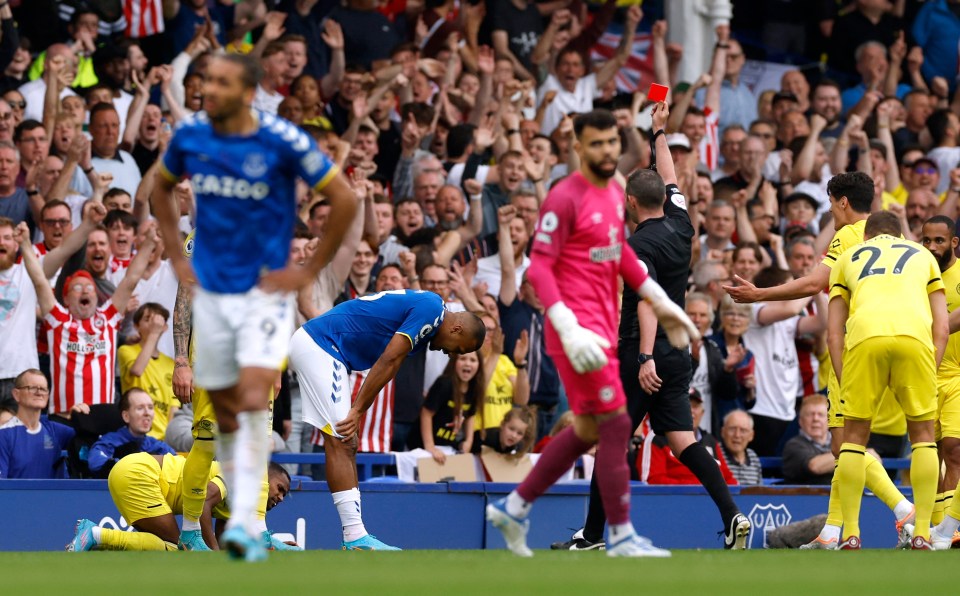 Everton's day got worse when Rondon was sent off just seconds after coming on