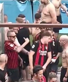 The Milan ultras were standing by the exit of the pitch