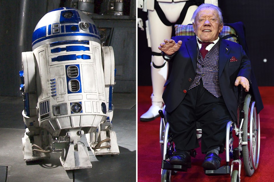 Kenny Baker sadly died in 2016, just a year after the release of The Force Awakens