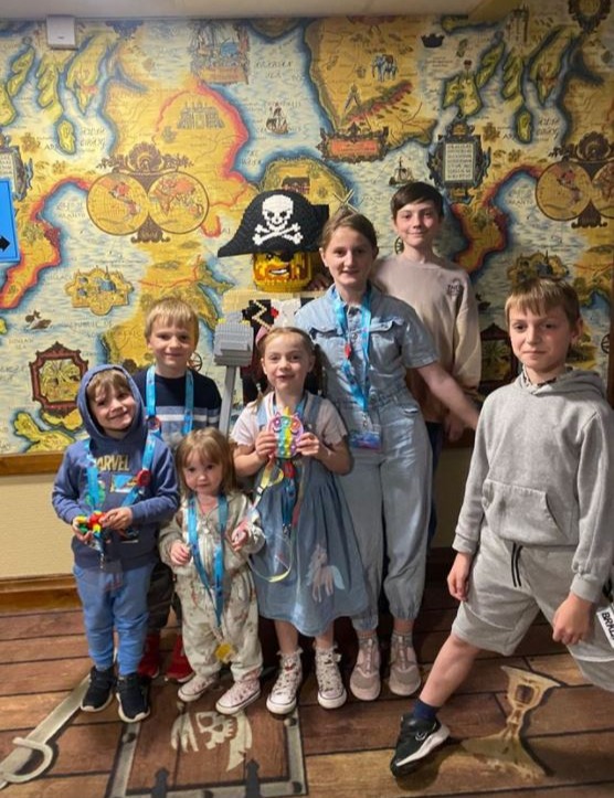 Sue shared this picture of some of her kids inside the Legoland hotel, where they stayed in a pirate room, on the family's Instagram page