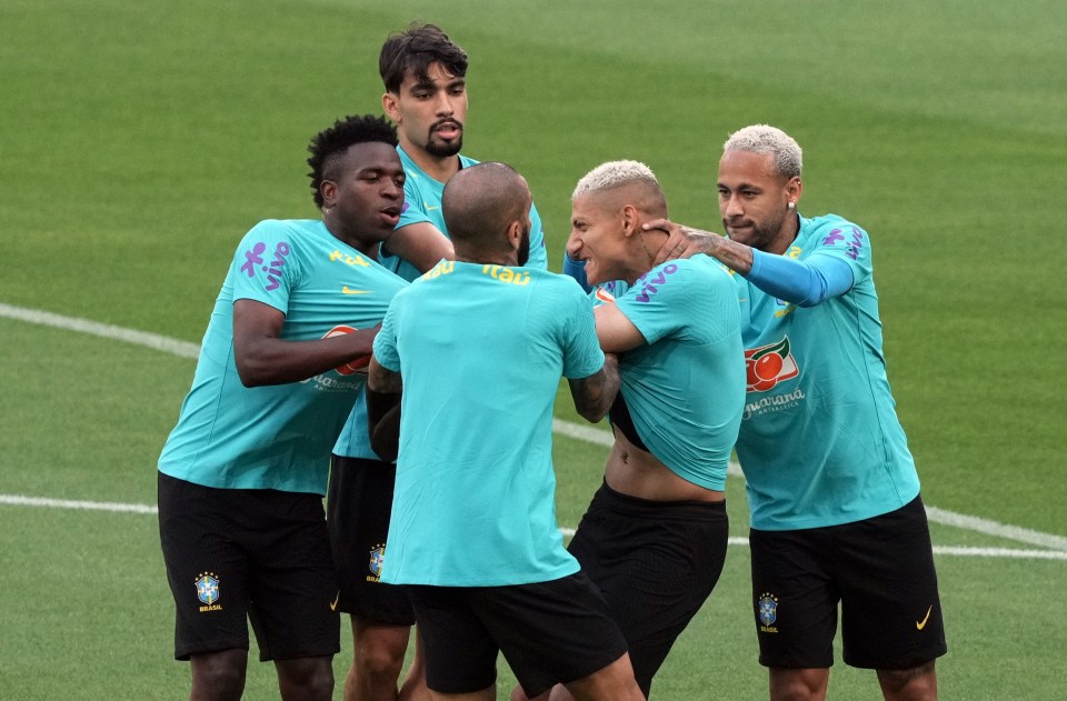 Neymar grabbed Richarlison's neck in a bid to pull him away from Vinicius