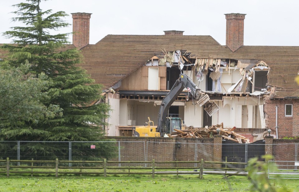 Demolition underway at Sunninghill Park in 2015