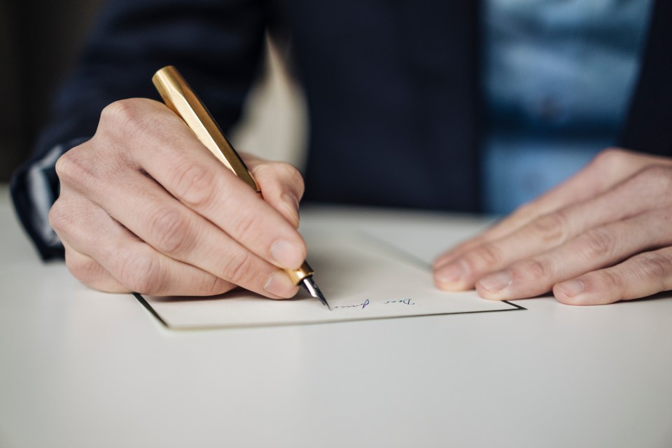 How you hold your pen and draw could be an early indicator of Alzheimer's - not just how accurately you can or cannot remember a shape