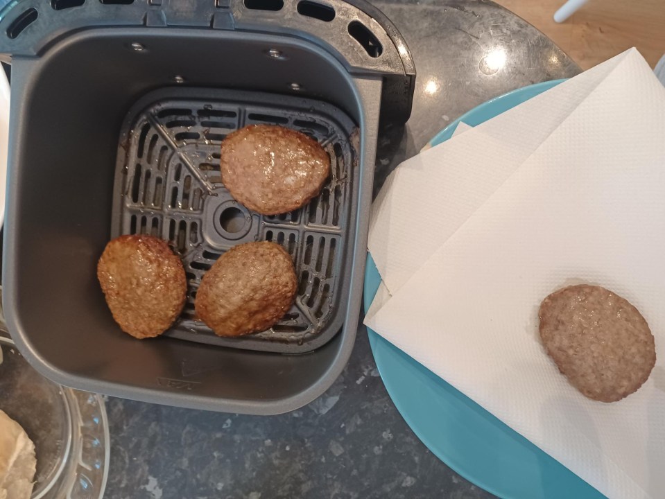 Cooking burgers in an air fryer makes them much less fatty