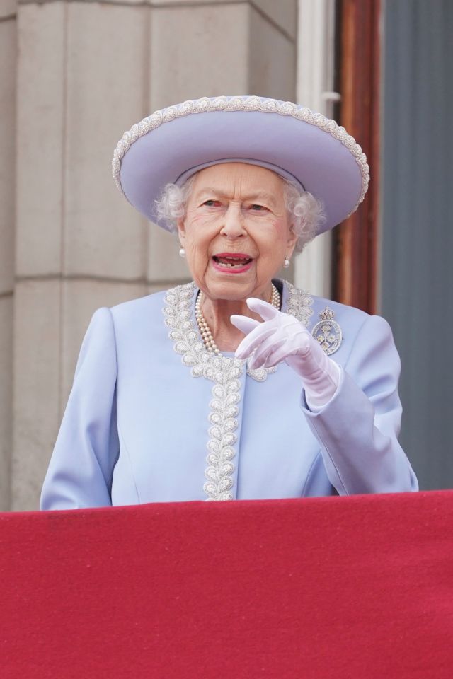 The monarch watched the Jubilee parade from the Palace balcony