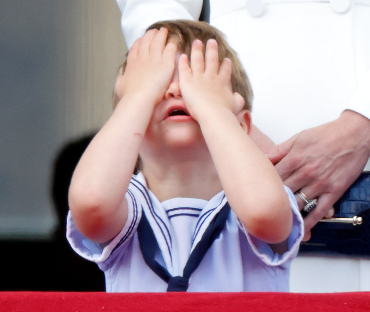 One of the many faces of excited Louis this morning on the balcony