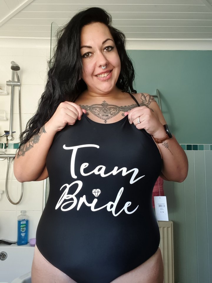 She was able to proudly wear a swimsuit to show off her slim figure on her hen do