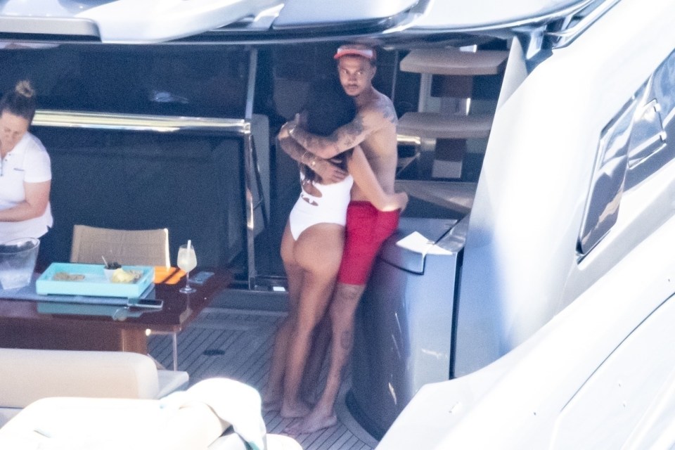 Dele and Cindy hugged and kissed on board a luxury yacht