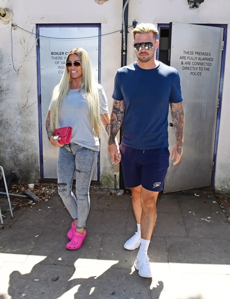 The pair were pictured leaving the venue by an unglamorous back entrance