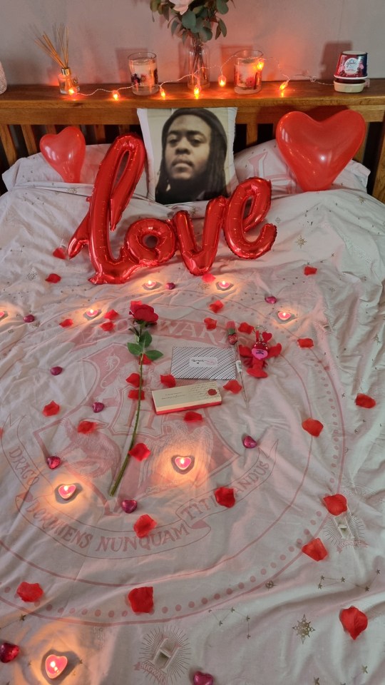 The single mum decorated her bedroom for Valentine’s Day to celebrate over the phone with Terrell in February 2022