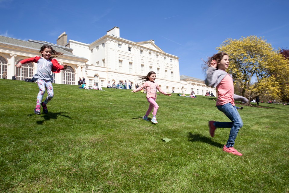 Kenwood House overlooks London’s Hampstead Heath