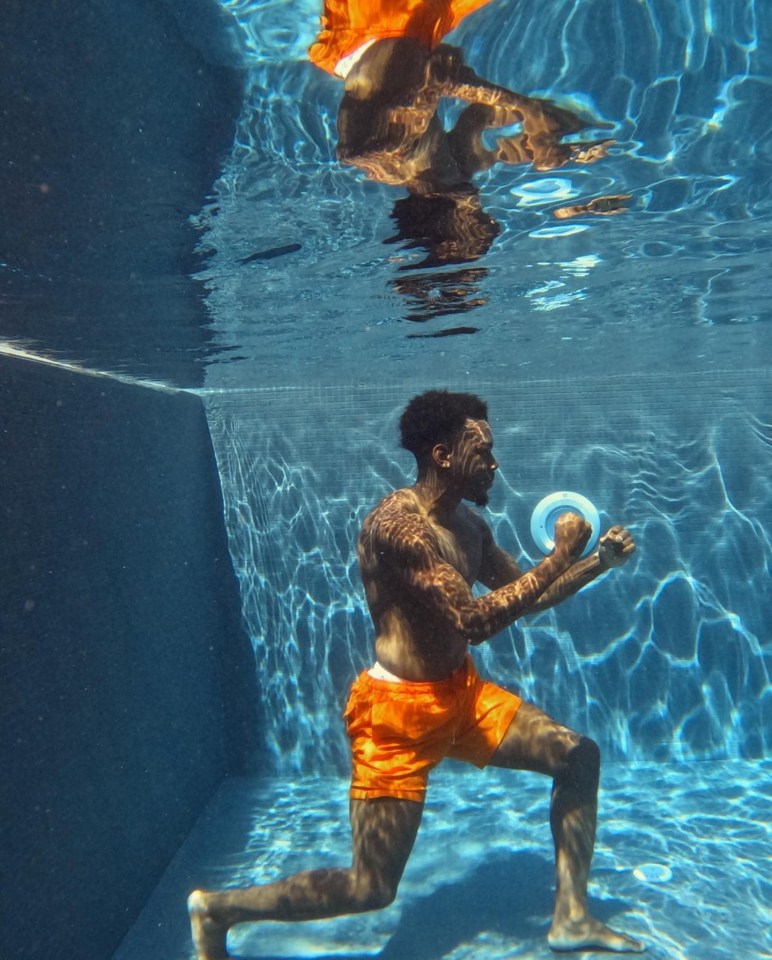 There was time for a bit of shadow boxing underwater, too