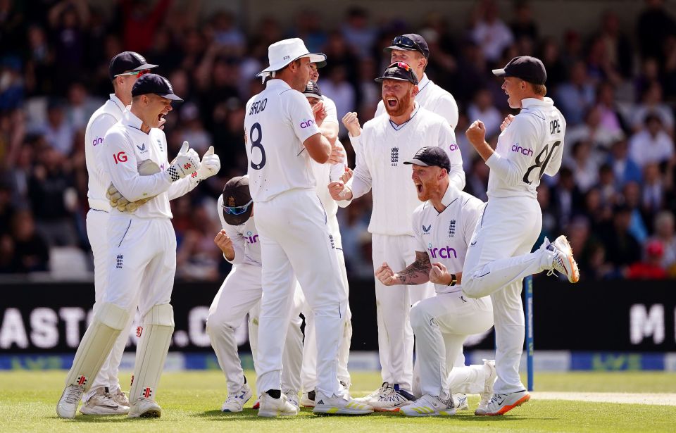 Stokes looks set to guide England to a third successive victory