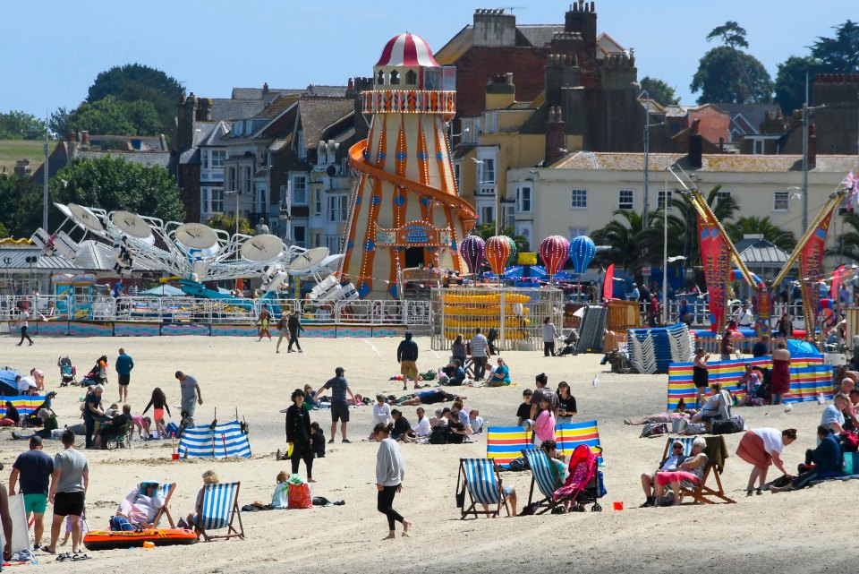 Britain could be set for 35C in weeks, some forecasters suggest