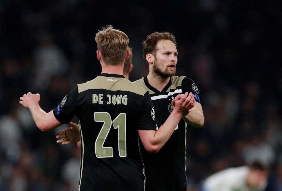 De Jong has reportedly spoken to former team-mate and Man Utd ace Daley Blind