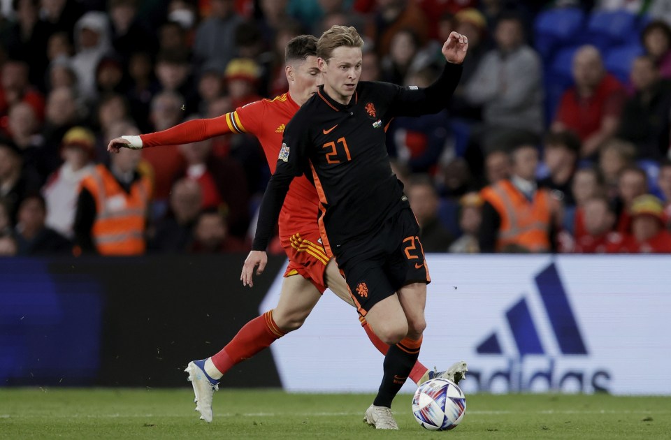 Frenkie de Jong impressed off the bench as he helped Holland beat Wales 2-1 in Cardiff