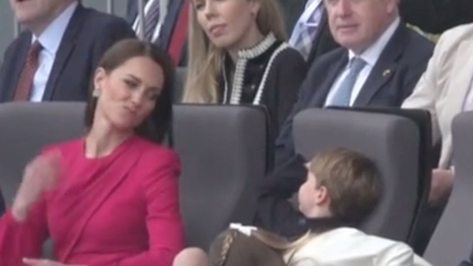 Kate Middleton was seen blowing a kiss to her son Prince Louis