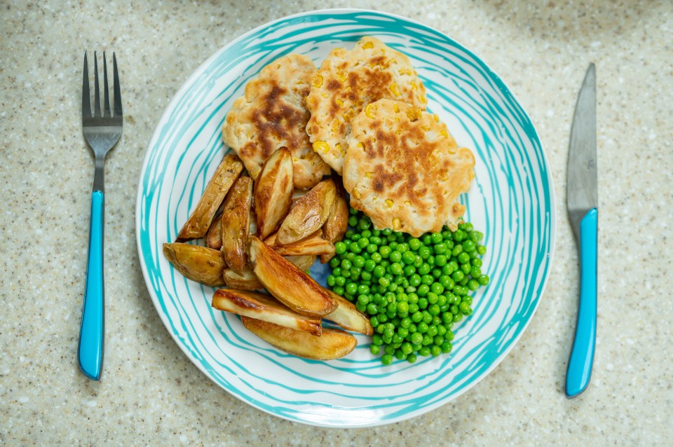 Why not try these delicious and thrifty sweetcorn fritters & wedges