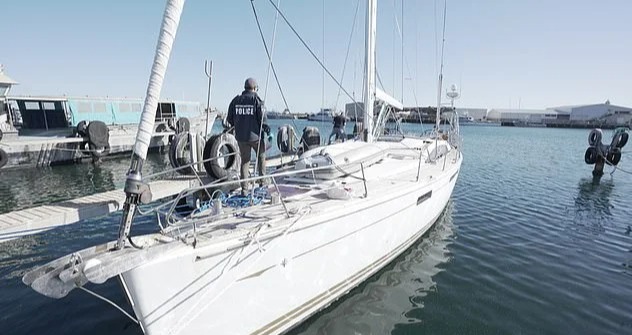 Two men attemoted to flee to Burton island but were stopped by a massive seal