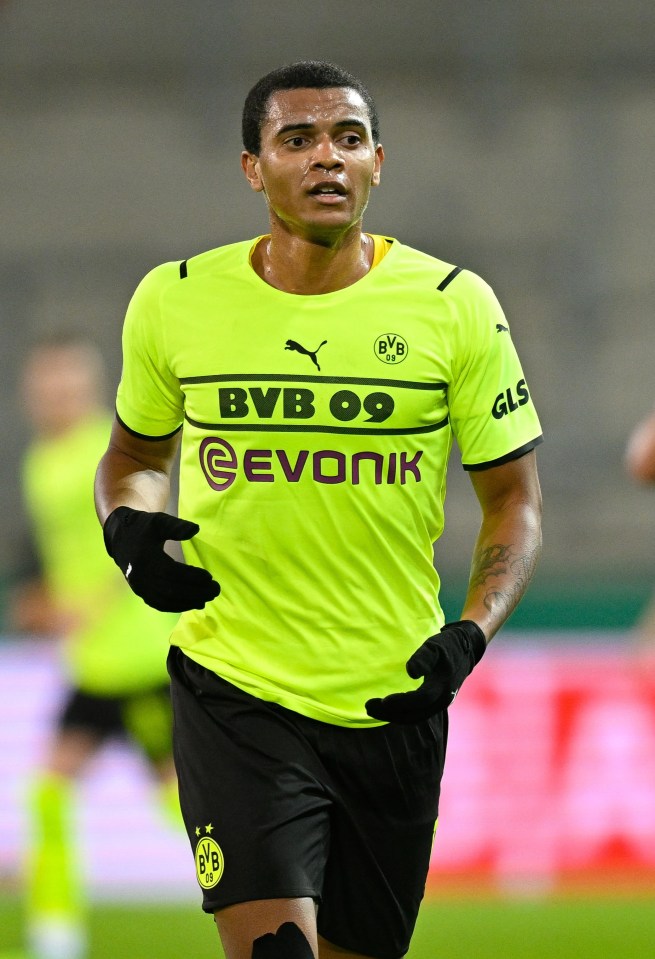 Borussia Dortmund ace Manuel Akanji has been linked with Arsenal but prefers Manchester United