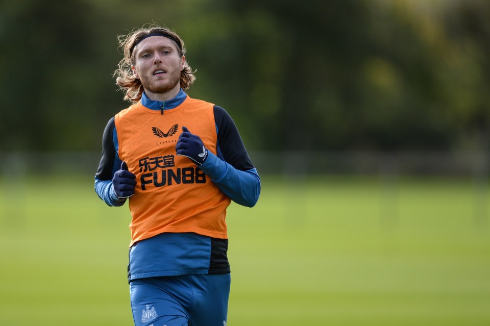 Jeff Hendrick is training with Newcastle's Under-23s