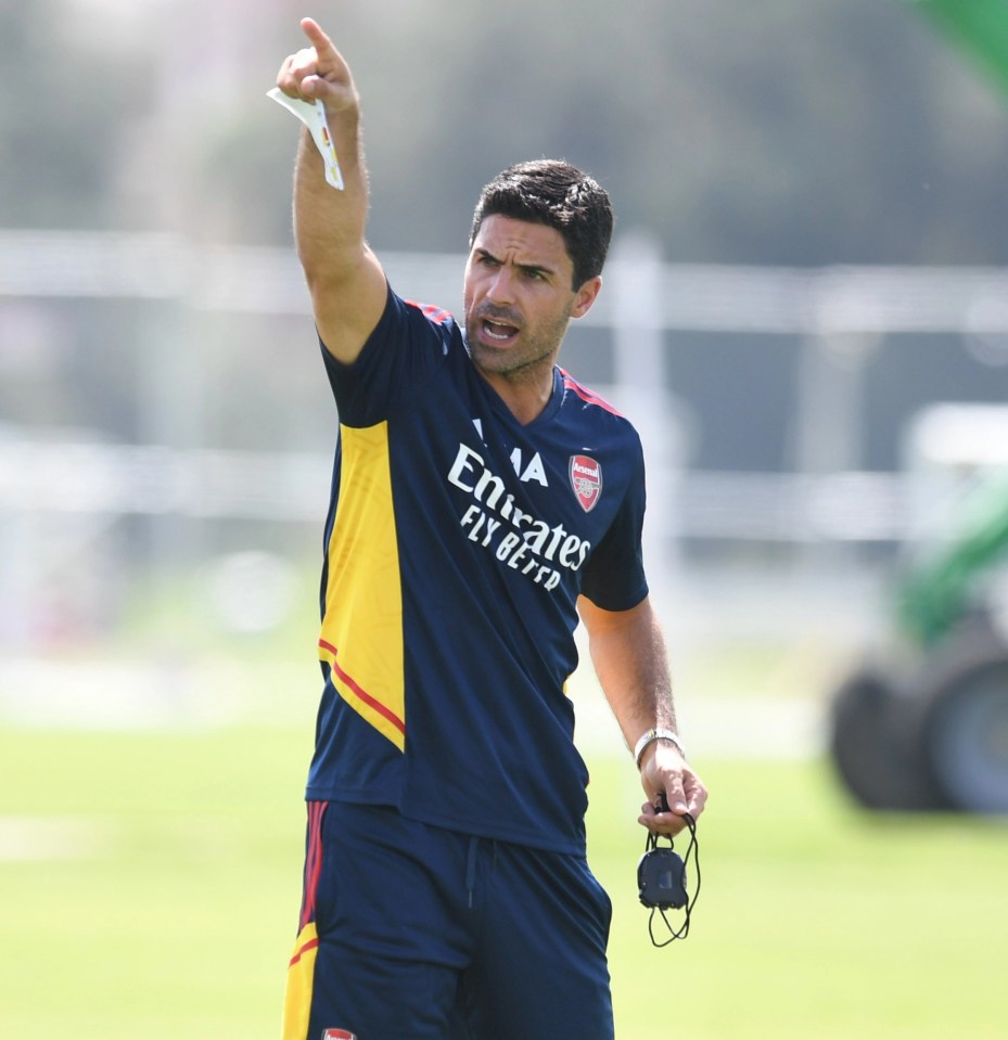 Mikel Arteta wants to sign another central midfielder