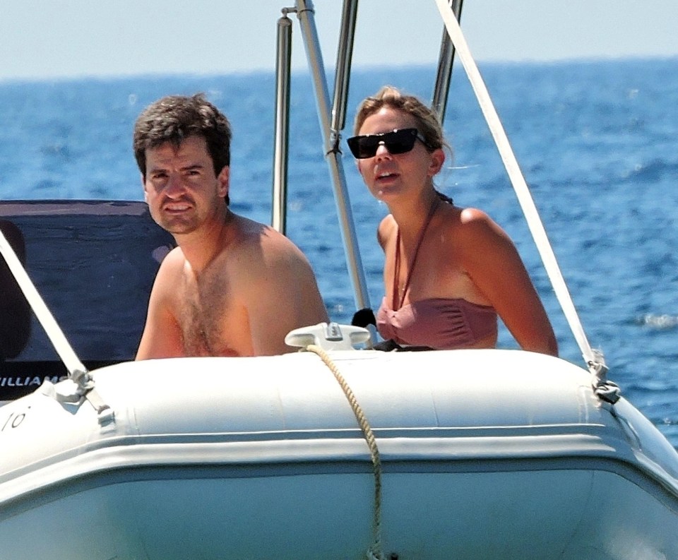 Carlos Sainz and Isabel Hernaez enjoyed a boat trip during their break on the island