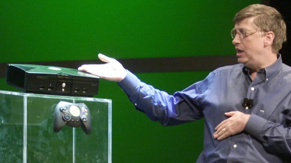 Bill Gates unveils the original Xbox.