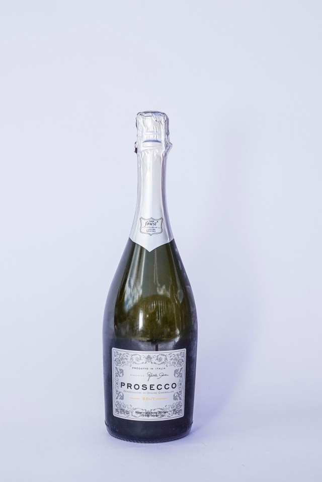 Tescos prosecco had a dry and strong wine taste