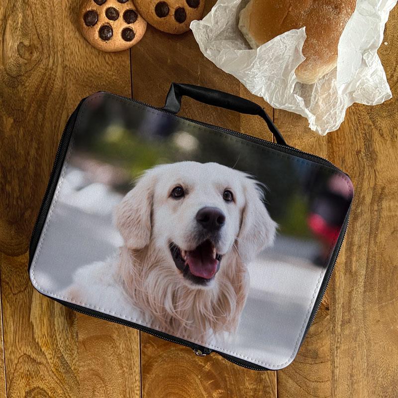 Add a photo of your choice to this personalised lunchbox