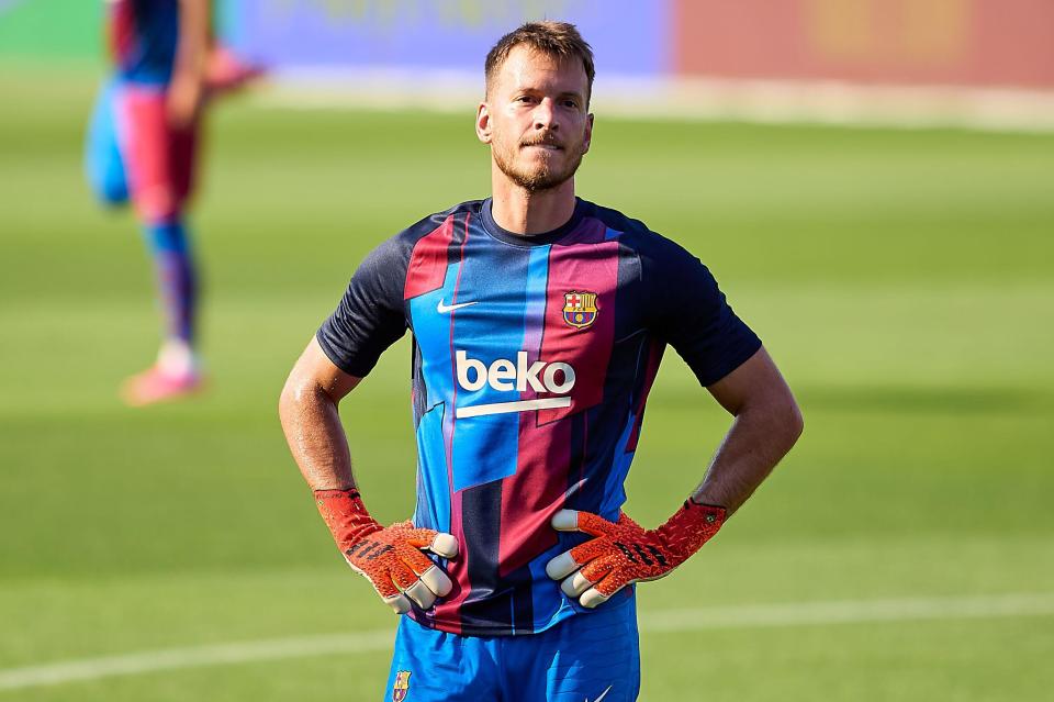 Goalkeeper Neto, 32, also showed up to train